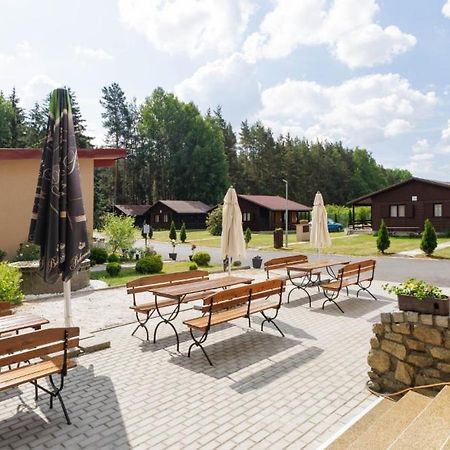 Готель Camping La Provence Velka Hledsebe Екстер'єр фото